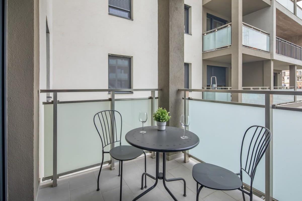 Central - New - Cozy Stay บูดาเปสต์ ภายนอก รูปภาพ